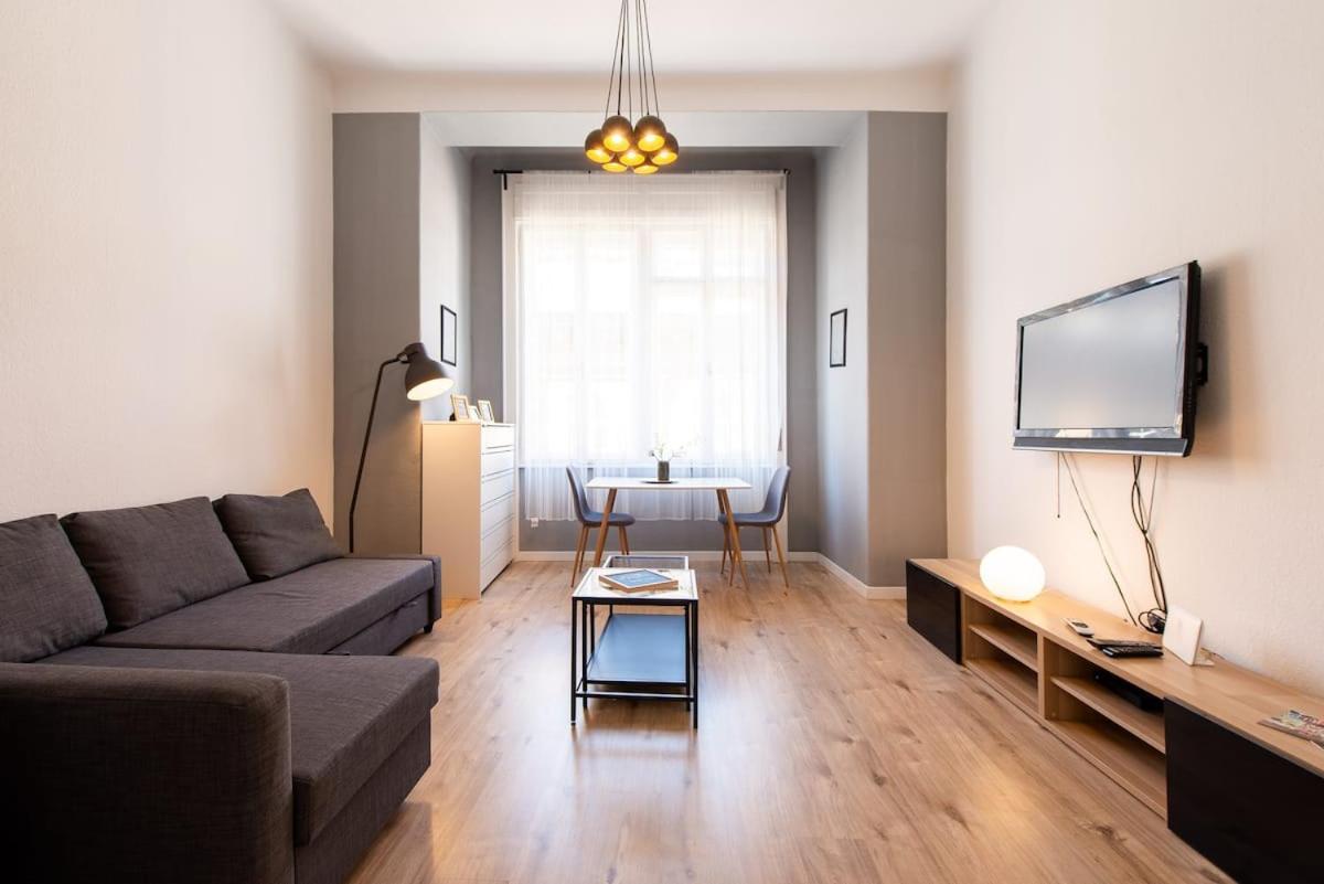 Budapest4U - New Apt In The Central Of Будапеща Екстериор снимка